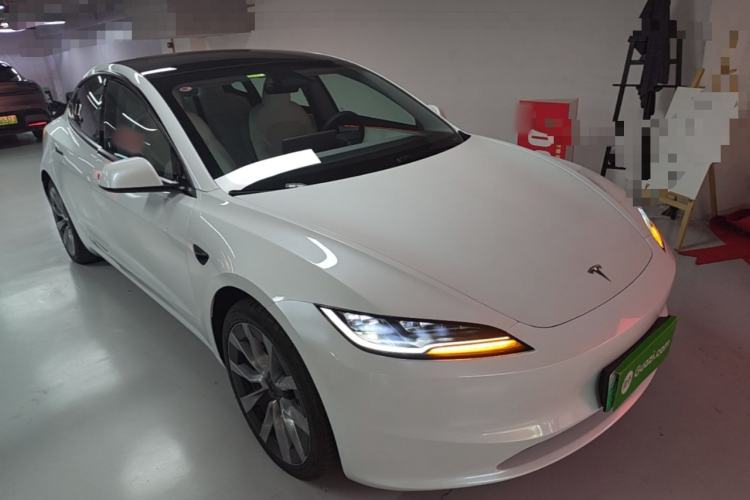Used Tesla Model 3 2023 Rear-Wheel-Drive Version Front Right 45 Deg