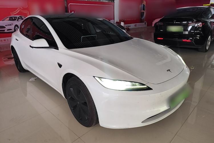 Used Tesla Model 3 2023 Rear-Wheel-Drive Version Front Right 45 Deg