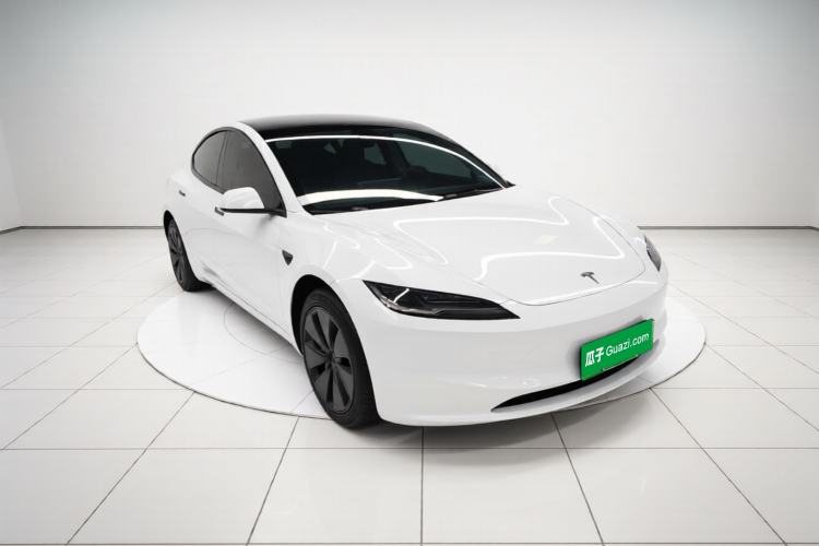 Used Tesla Model 3 2023 Long-Range All-Wheel-Drive Version Front Right 45 Deg