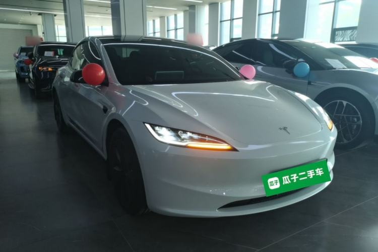 Used Tesla Model 3 2023 Long-Range All-Wheel-Drive Version Front Right 45 Deg