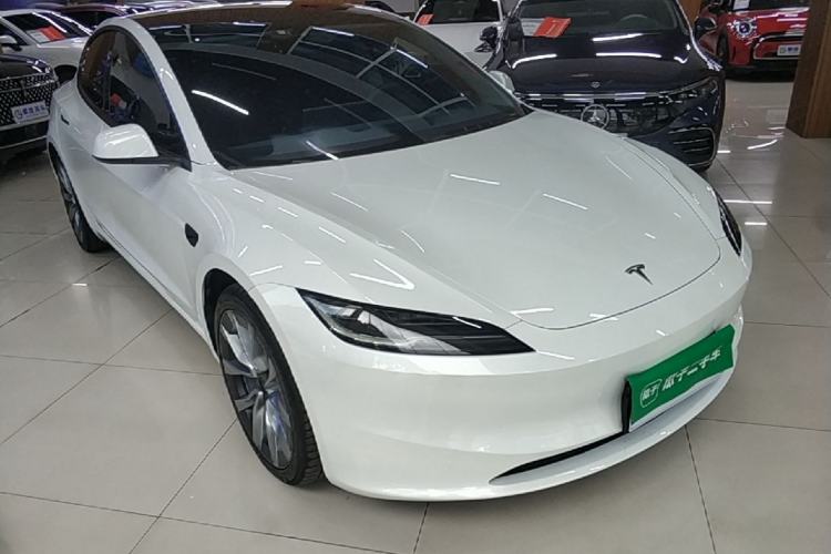 Used Tesla Model 3 2023 Long-Range All-Wheel-Drive Version Front Right 45 Deg