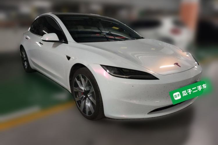 Used Tesla Model 3 2023 Rear-Wheel-Drive Version Front Right 45 Deg
