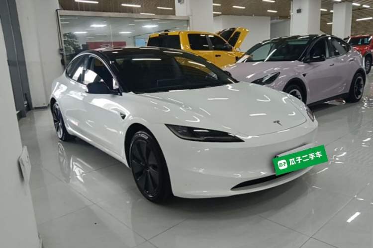 Used Tesla Model 3 2023 Rear-Wheel-Drive Version Front Right 45 Deg