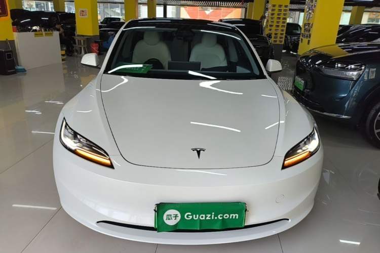 Used Tesla Model 3 2023 Rear-Wheel-Drive Version Front