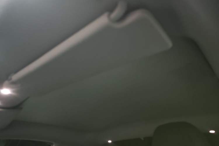 Used Tesla Model 3 2023 Long-Range All-Wheel-Drive Version Headliner