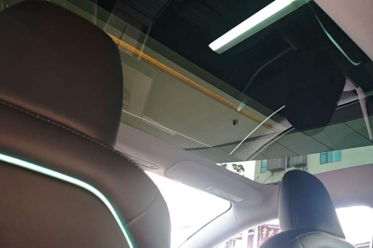 Used Tesla Model 3 2023 Rear-Wheel-Drive Version Headliner