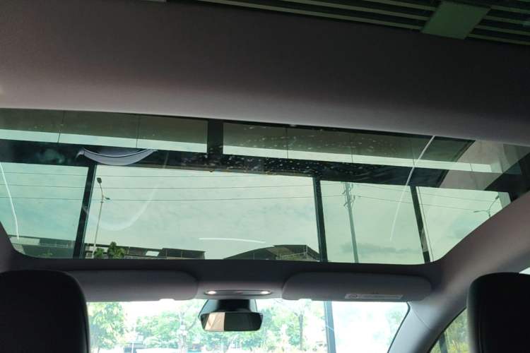 Used Tesla Model 3 2023 Rear-Wheel-Drive Version Headliner