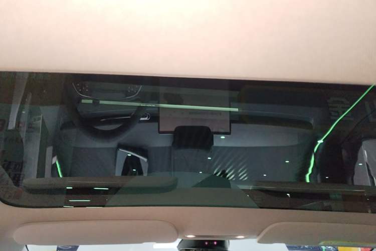 Used Tesla Model 3 2023 Long-Range All-Wheel-Drive Version Headliner