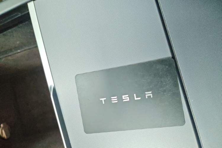 Used Tesla Model 3 2023 Long-Range All-Wheel-Drive Version Interior 1