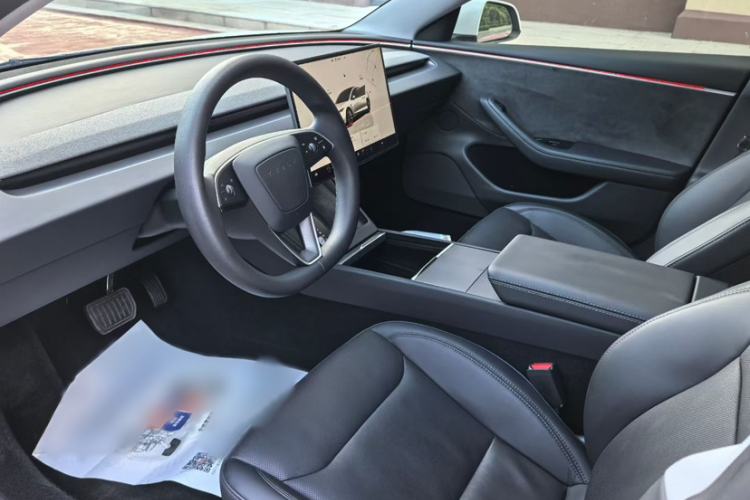 Used Tesla Model 3 2023 Long-Range All-Wheel-Drive Version Interior 2