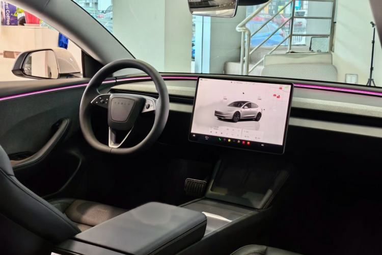 Used Tesla Model 3 2023 Rear-Wheel-Drive Version Interior 2