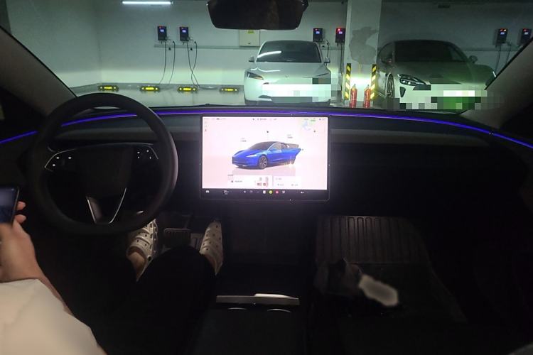 Used Tesla Model 3 2023 Rear-Wheel-Drive Version Interior 2