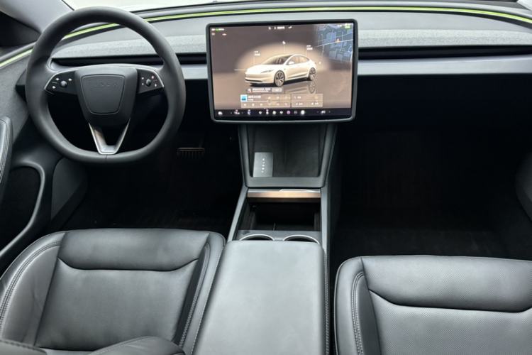 Used Tesla Model 3 2023 Rear-Wheel-Drive Version Interior 2