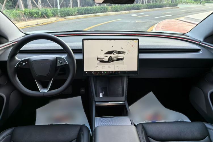Used Tesla Model 3 2023 Long-Range All-Wheel-Drive Version Interior 3