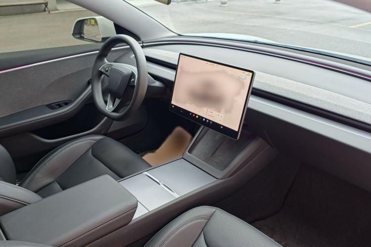 Used Tesla Model 3 2023 Rear-Wheel-Drive Version Interior 3