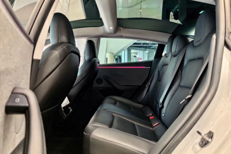 Used Tesla Model 3 2023 Rear-Wheel-Drive Version Interior 3