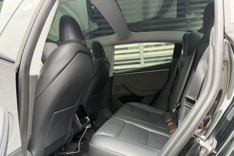Used Tesla Model 3 2023 Rear-Wheel-Drive Version Interior 3
