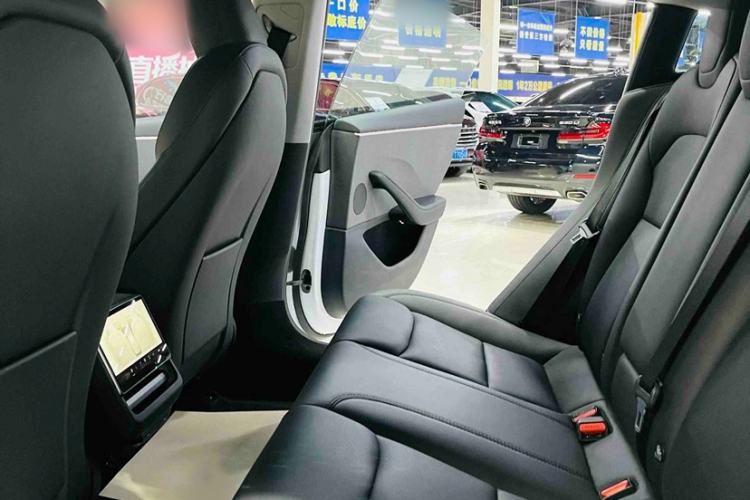 Used Tesla Model 3 2023 Rear-Wheel-Drive Version Interior 4