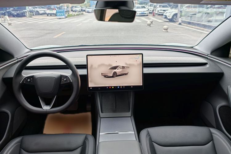 Used Tesla Model 3 2023 Rear-Wheel-Drive Version Interior 5