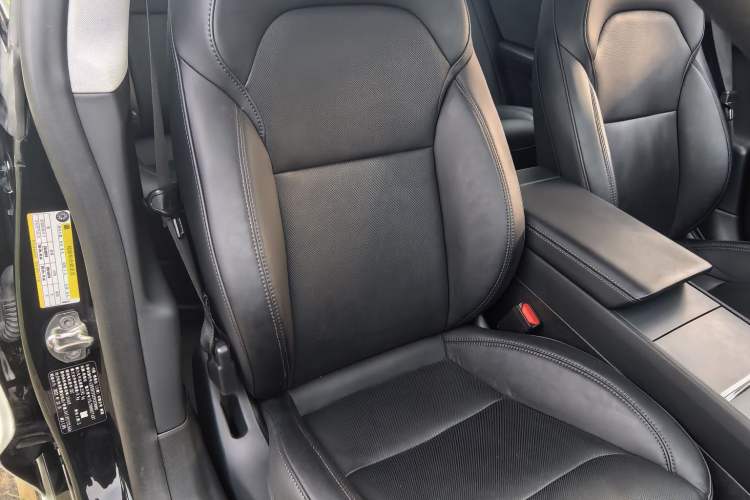 Used Tesla Model 3 2023 Rear-Wheel-Drive Version Interior 6