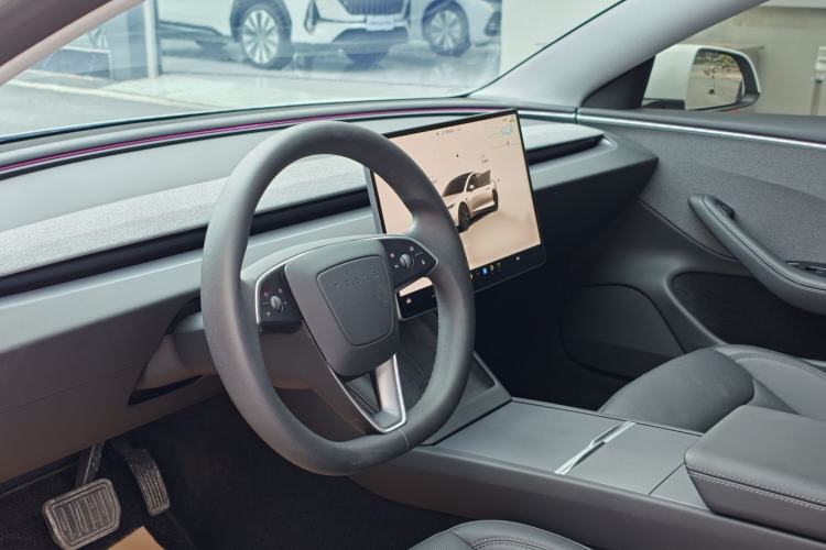 Used Tesla Model 3 2023 Rear-Wheel-Drive Version Interior 6
