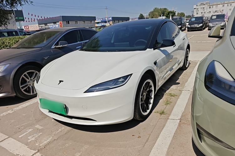 Tesla Model 3 2023 Long-Range All-Wheel-Drive Version