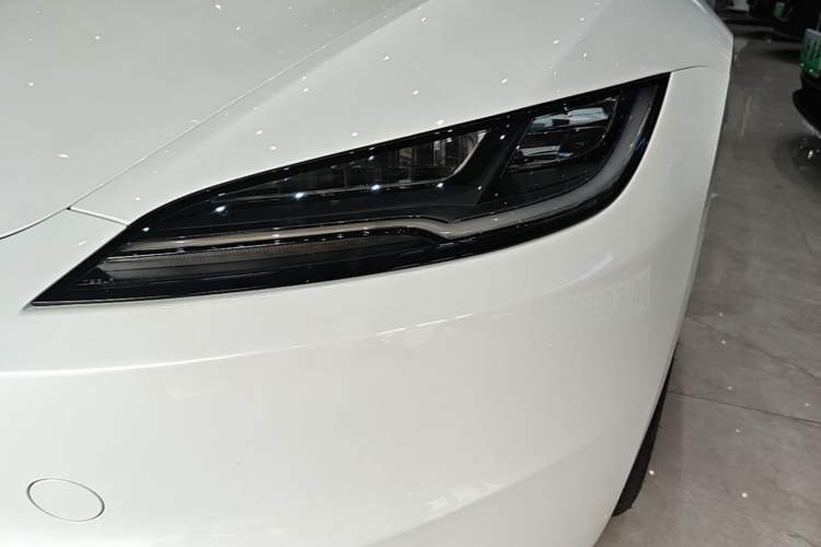 Used Tesla Model 3 2023 Long-Range All-Wheel-Drive Version Left Front Headlight