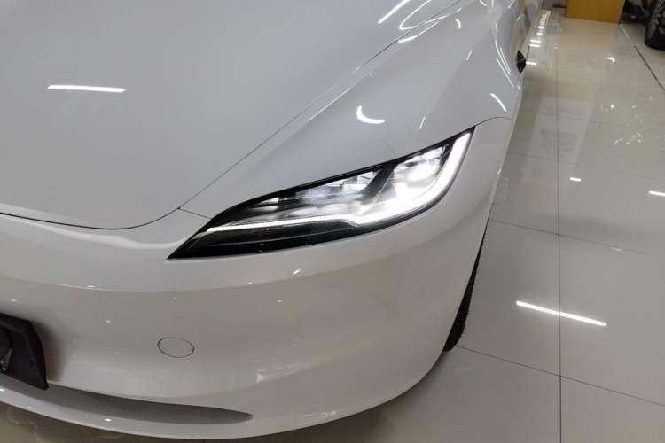 Used Tesla Model 3 2023 Long-Range All-Wheel-Drive Version Left Front Headlight