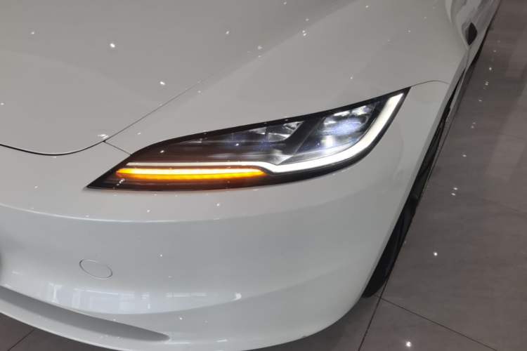 Used Tesla Model 3 2023 Rear-Wheel-Drive Version Left Front Headlight