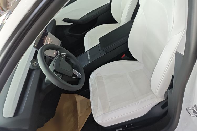 Used Tesla Model 3 2023 Long-Range All-Wheel-Drive Version Left Front Seat
