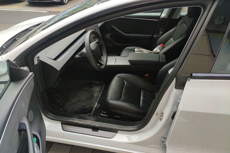 Used Tesla Model 3 2023 Long-Range All-Wheel-Drive Version Left Front Seat