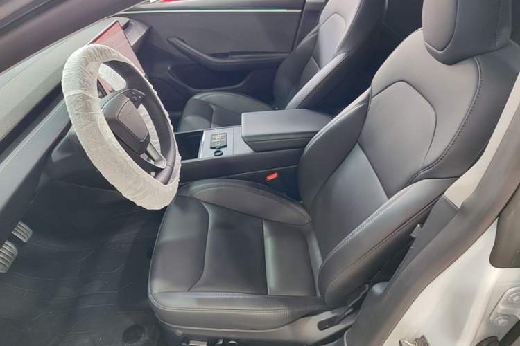 Used Tesla Model 3 2023 Rear-Wheel-Drive Version Left Front Seat