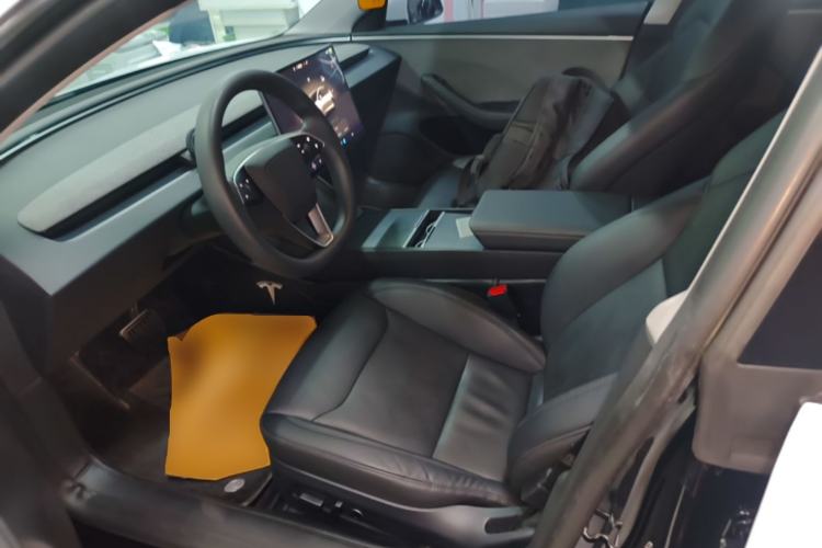Used Tesla Model 3 2023 Rear-Wheel-Drive Version Left Front Seat