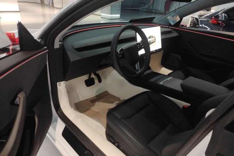 Used Tesla Model 3 2023 Rear-Wheel-Drive Version Left Front Seat