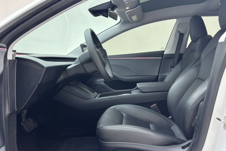 Used Tesla Model 3 2023 Rear-Wheel-Drive Version Left Front Seat