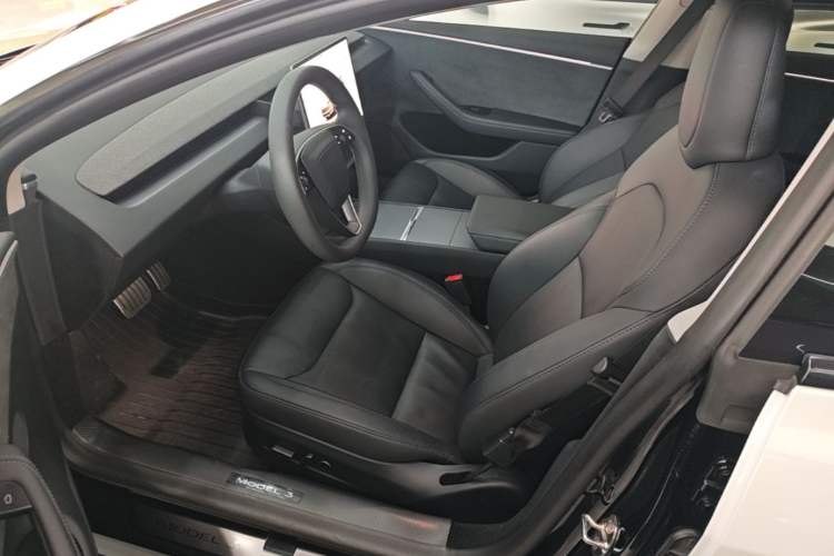 Used Tesla Model 3 2023 Long-Range All-Wheel-Drive Version Left Front Seat