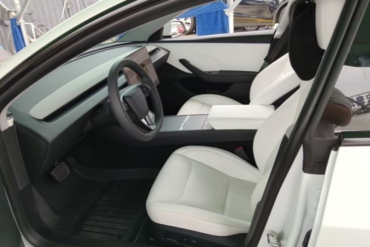 Used Tesla Model 3 2023 Rear-Wheel-Drive Version Left Front Seat