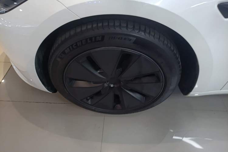 Used Tesla Model 3 2023 Rear-Wheel-Drive Version Left Front Wheel Hub