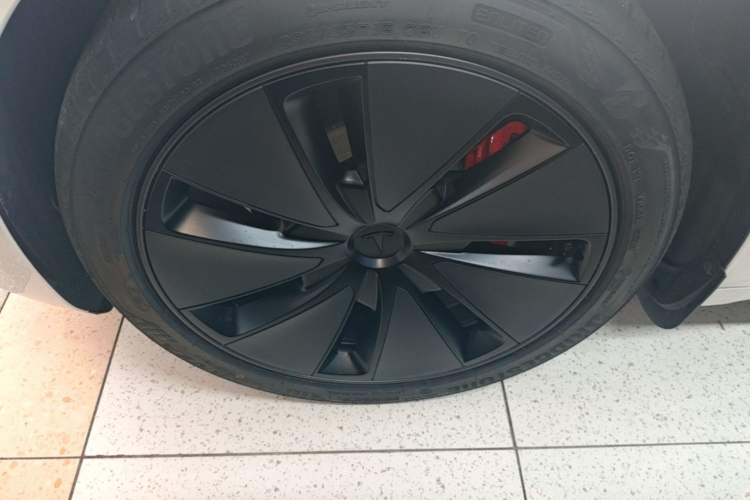 Used Tesla Model 3 2023 Rear-Wheel-Drive Version Left Front Wheel Hub