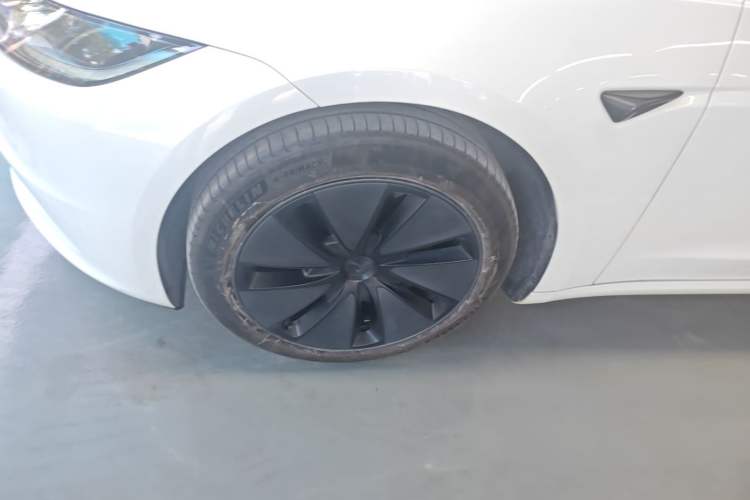 Used Tesla Model 3 2023 Rear-Wheel-Drive Version Left Front Wheel Hub