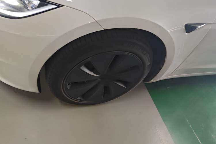 Used Tesla Model 3 2023 Rear-Wheel-Drive Version Left Front Wheel Hub
