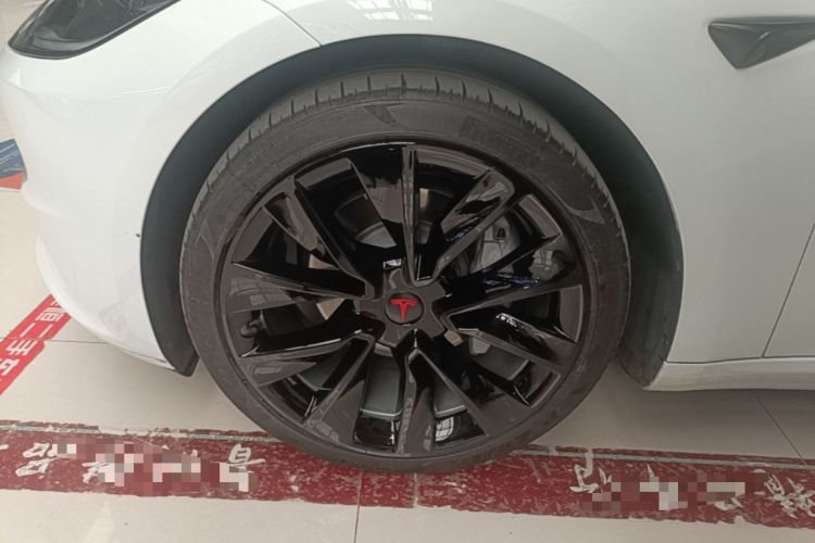 Used Tesla Model 3 2023 Long-Range All-Wheel-Drive Version Left Front Wheel Hub