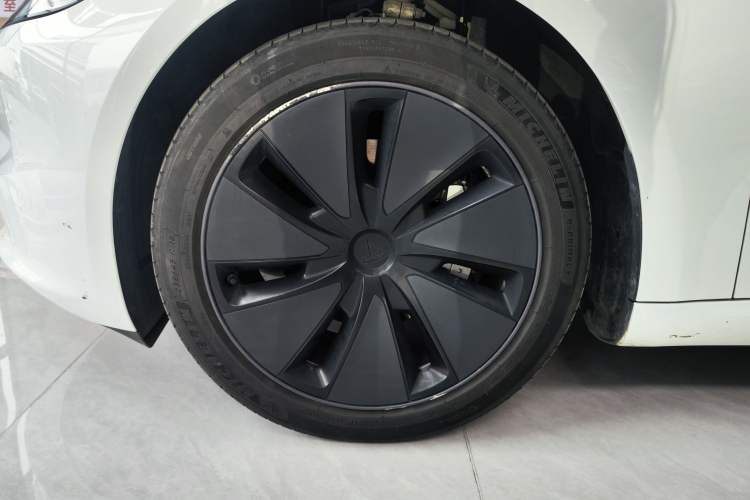 Used Tesla Model 3 2023 Rear-Wheel-Drive Version Left Front Wheel Hub