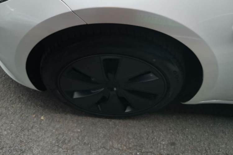 Used Tesla Model 3 2023 Rear-Wheel-Drive Version Left Front Wheel Hub