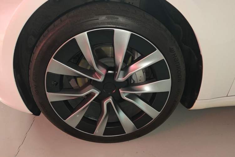 Used Tesla Model 3 2023 Rear-Wheel-Drive Version Left Front Wheel Hub