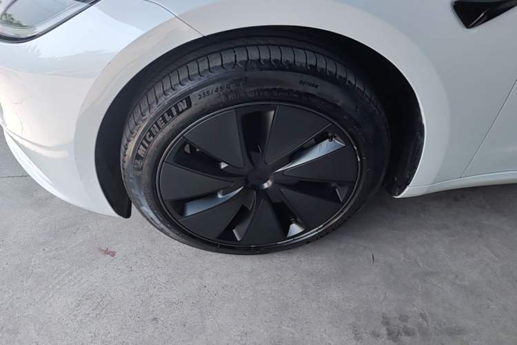 Used Tesla Model 3 2023 Rear-Wheel-Drive Version Left Front Wheel Hub