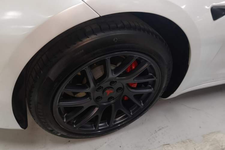 Used Tesla Model 3 2023 Rear-Wheel-Drive Version Left Front Wheel Hub