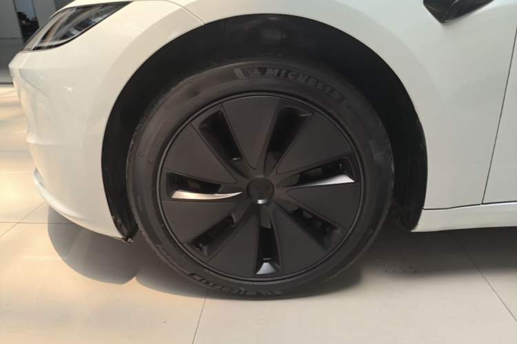 Used Tesla Model 3 2023 Rear-Wheel-Drive Version Left Front Wheel Hub