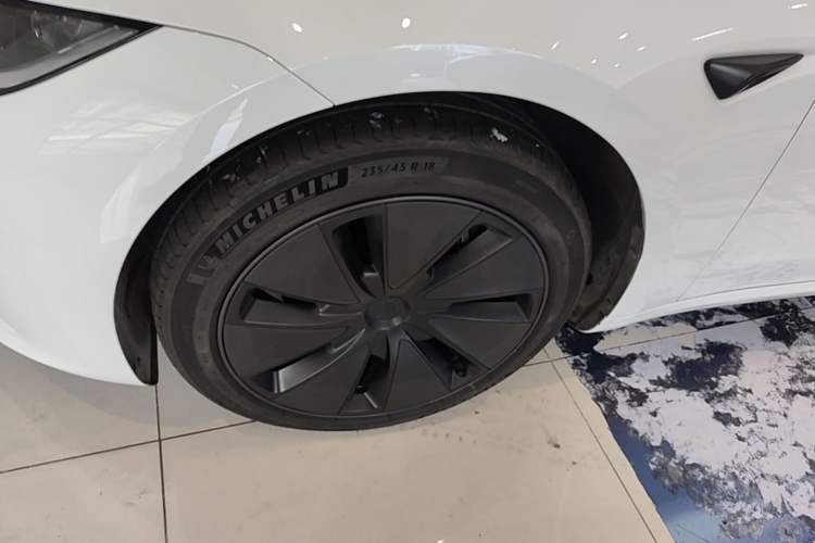 Used Tesla Model 3 2023 Rear-Wheel-Drive Version Left Front Wheel Hub