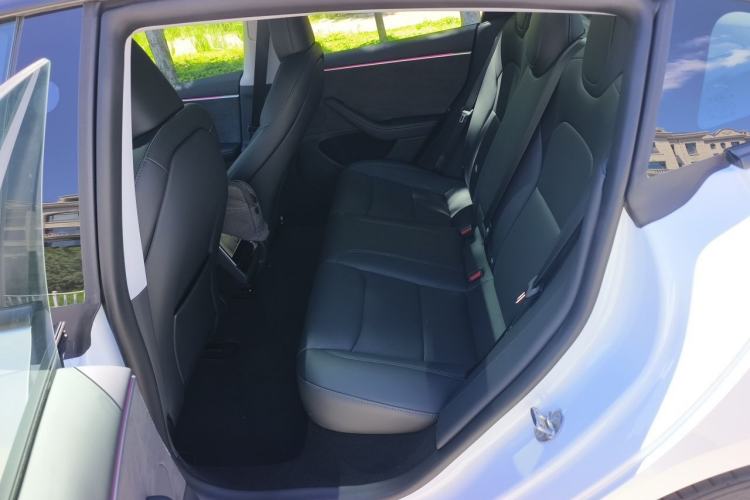 Used Tesla Model 3 2023 Long-Range All-Wheel-Drive Version Left Rear Seat